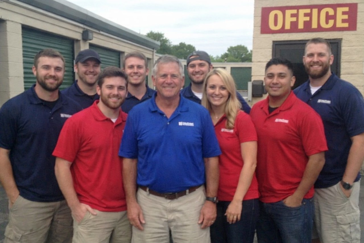 Water damage restoration professionals in Warren, MI